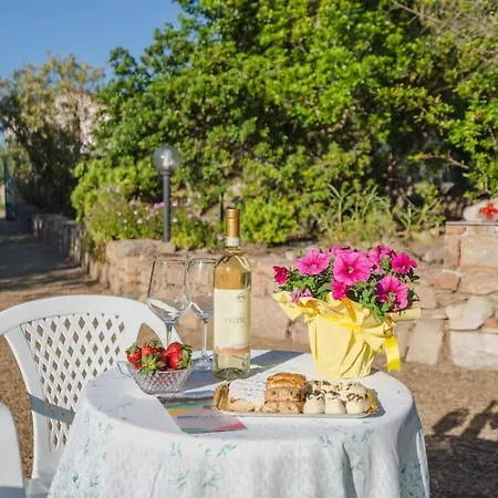 Affittasardegna-casa Li Feruli Apartamento Trinità dʼAgultu