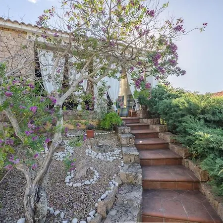 Affittasardegna-casa Li Feruli Apartment